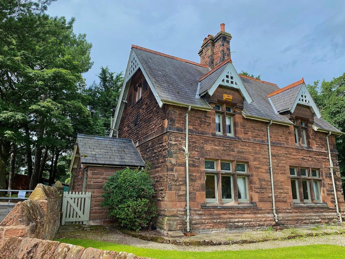 Thornton Manor - Holiday Cottages And Apartments Heswall Exterior foto